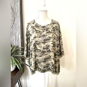 POL Camouflage Slouchy T-Shirt Size Large